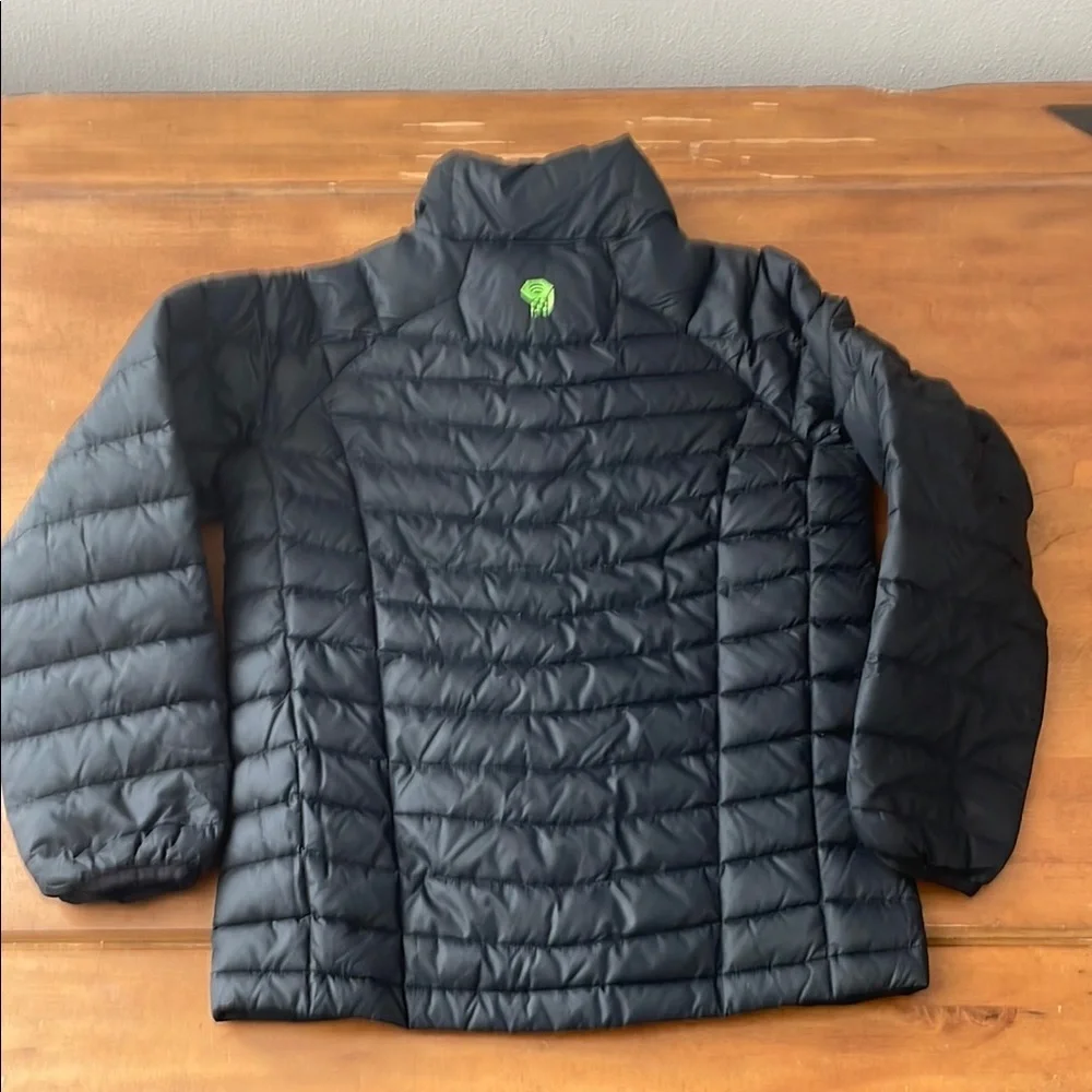Mountain Hardware Down Feather  Puffer Jacket Size Medium